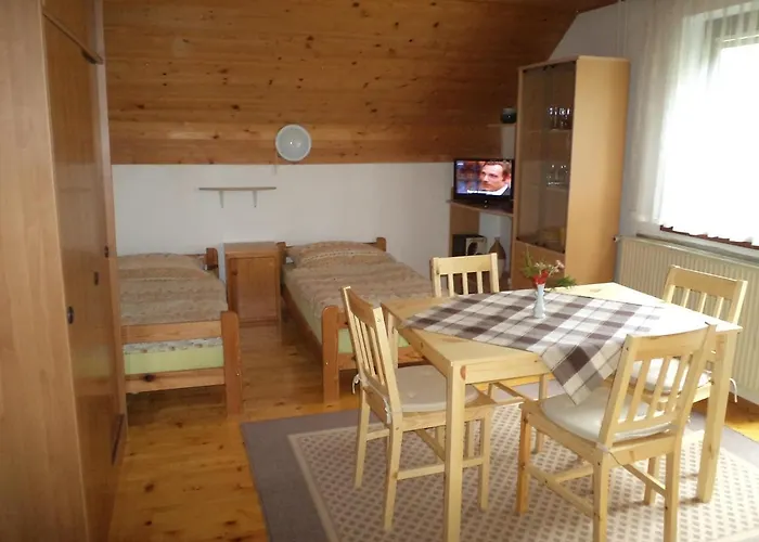 Apartma Podlogar Golica Triglav Διαμέρισμα *